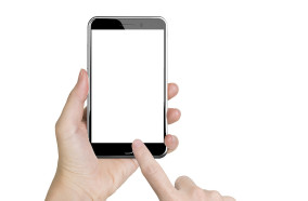 Slide to unlock - Finger wischt über Smartphone um es zu entsperren